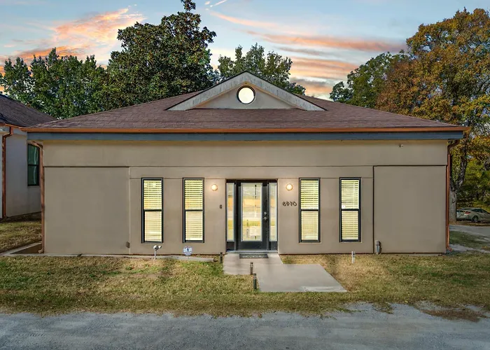 Turkey Mountain By Getaways * Tulsa